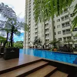 Simple 1Br Apartment Parahyangan Residence By Travelio