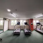 Simple 1Br Apartment Parahyangan Residence By Travelio