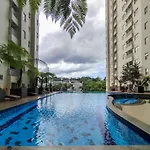 Simple 1Br Apartment Parahyangan Residence By Travelio